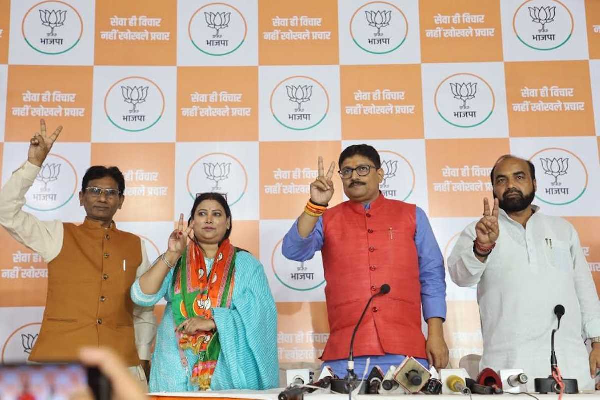 कांग्रेस की पूर्व निगम प्रत्याशी सुदेश माहौर भाजपा में शामिल कांग्रेस की पूर्व निगम प्रत्याशी सुदेश माहौर भाजपा में शामिल